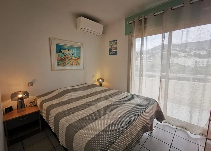 T2 Pour 4 Pers Avec Balcon Et Parking - Fr-1-803-1 Le Lavandou